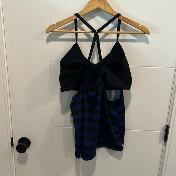 🏁 Captiva  bathing suit top size XL - Picture 7 of 9